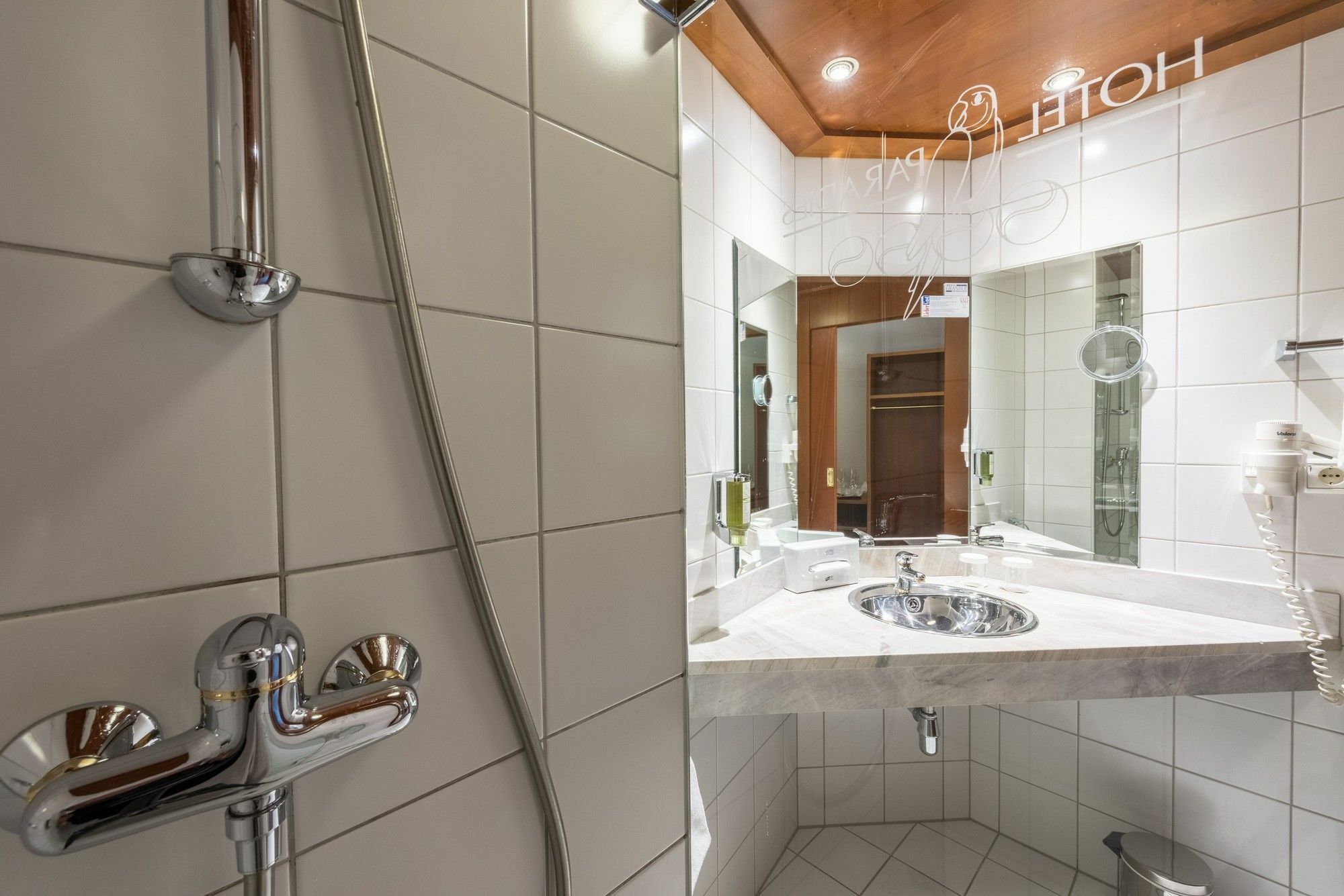 Hotel Paradies